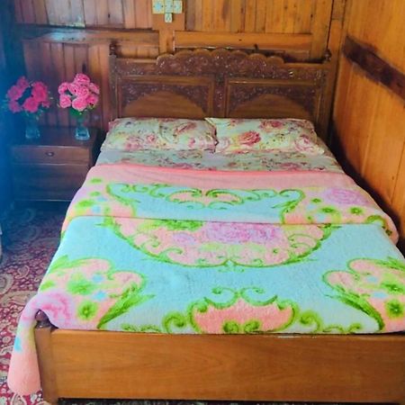 Houseboat Young Wild Rose Σριναγκάρ Εξωτερικό φωτογραφία