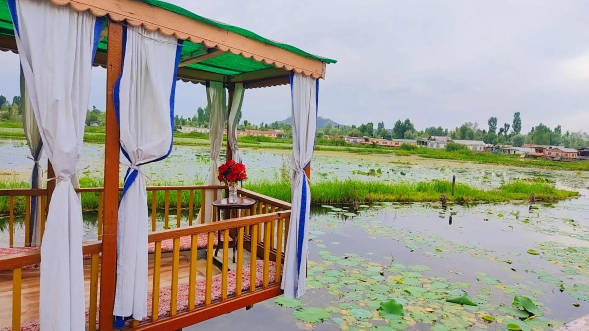 Houseboat Young Wild Rose Σριναγκάρ Εξωτερικό φωτογραφία