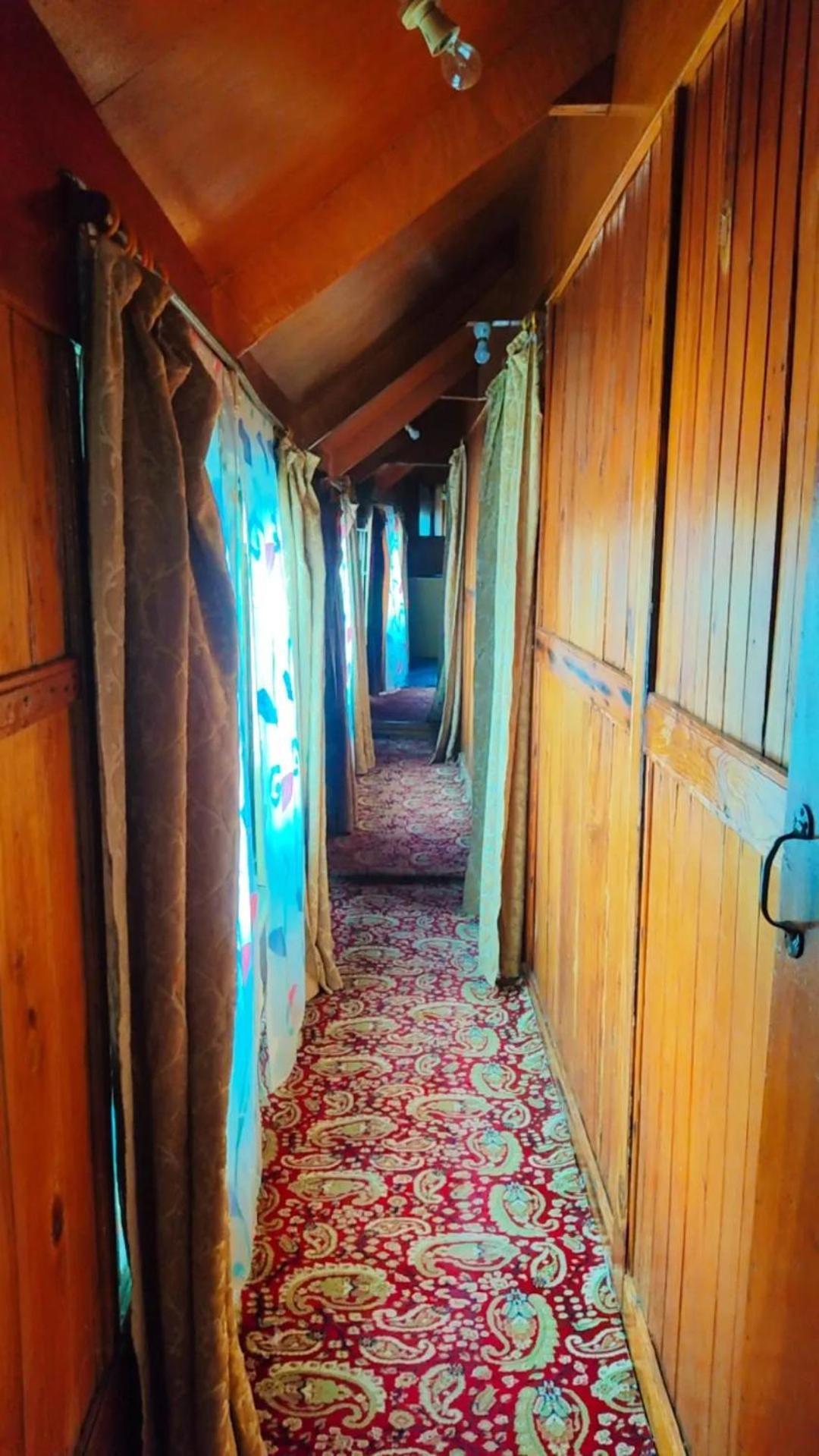 Houseboat Young Wild Rose Σριναγκάρ Εξωτερικό φωτογραφία