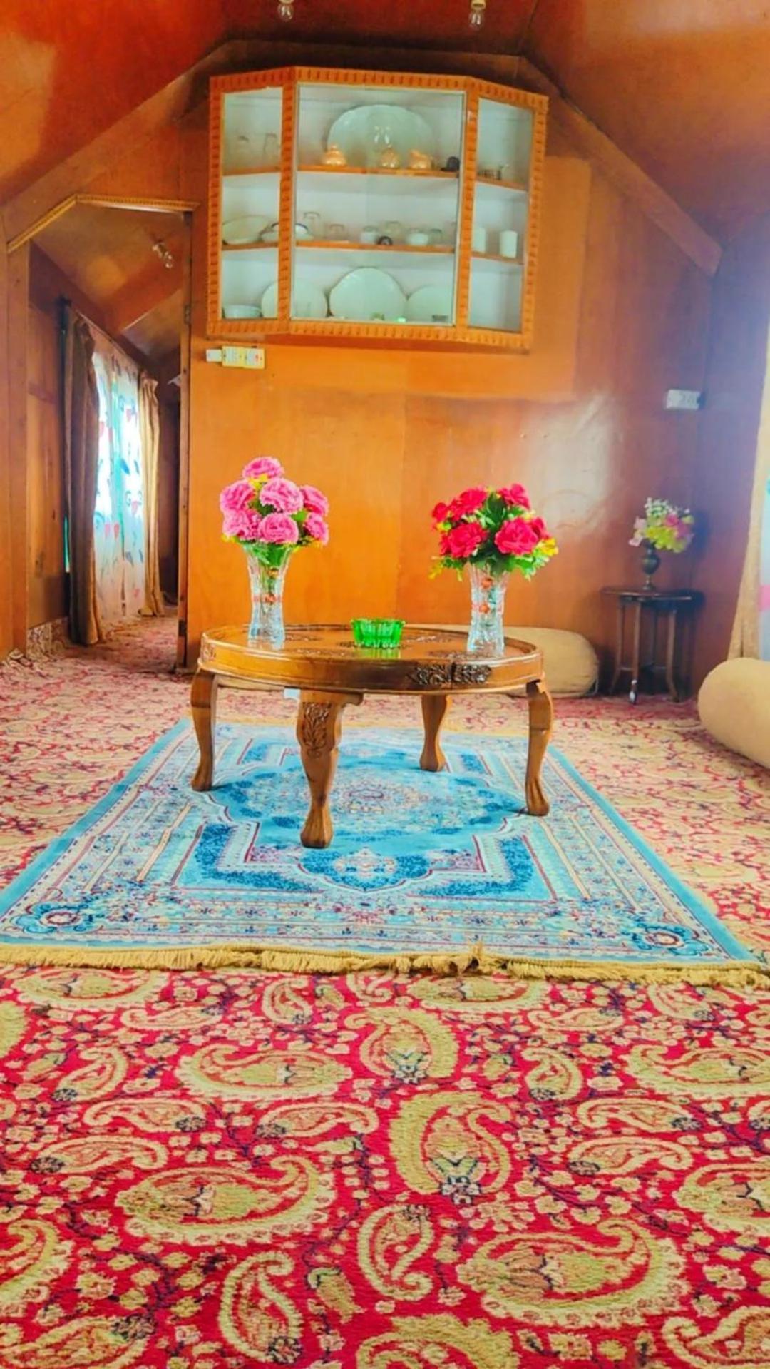 Houseboat Young Wild Rose Σριναγκάρ Εξωτερικό φωτογραφία
