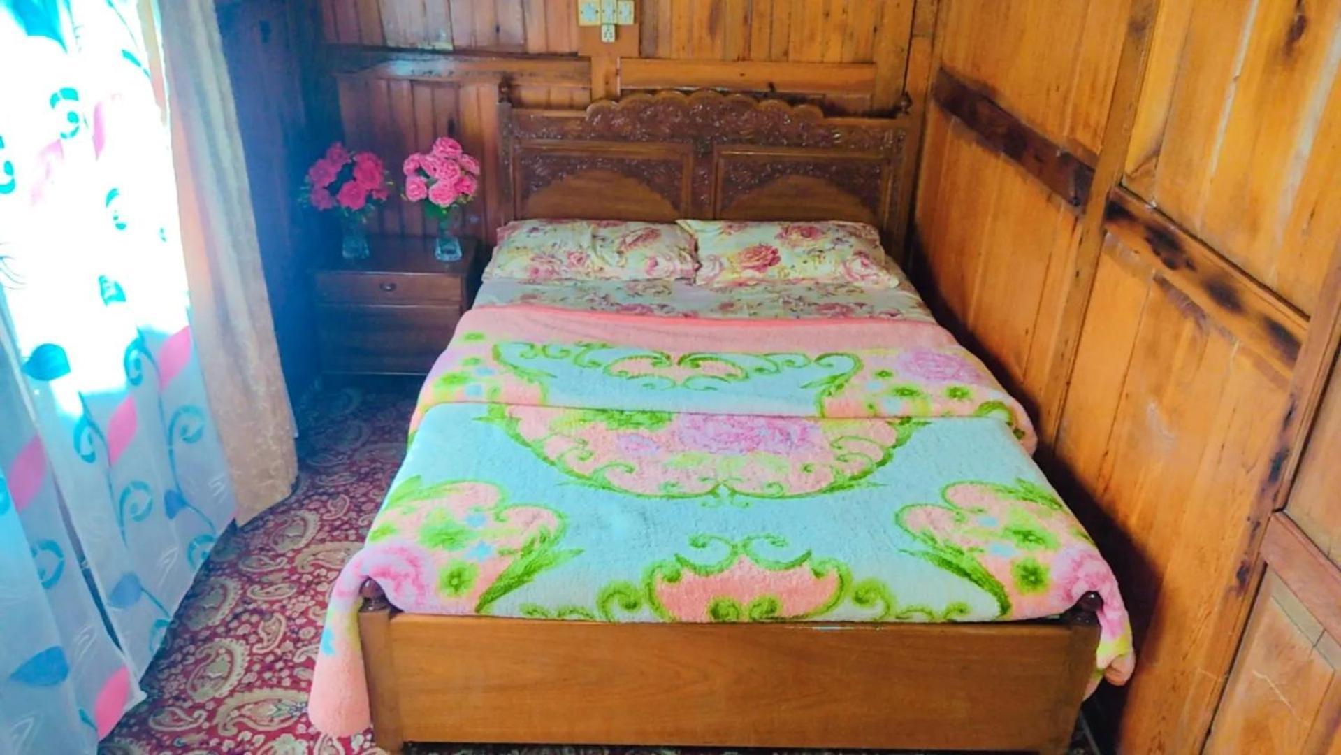 Houseboat Young Wild Rose Σριναγκάρ Εξωτερικό φωτογραφία